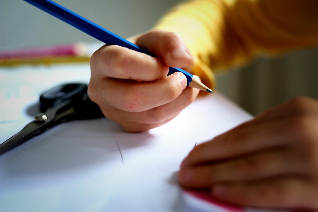 Enfim ou emfim: Qual é a grafia correta da palavra?