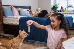 Leia mais sobre o artigo Gatos e Crianças: Como Promover Uma Convivência Segura e Harmoniosa